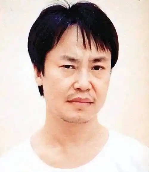 原创             香港悍匪张子强:被捕后无罪释放,获800万赔偿,最后