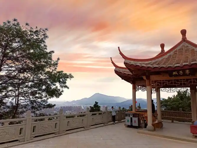 美丽莆田远眺壶公山摄于石室岩