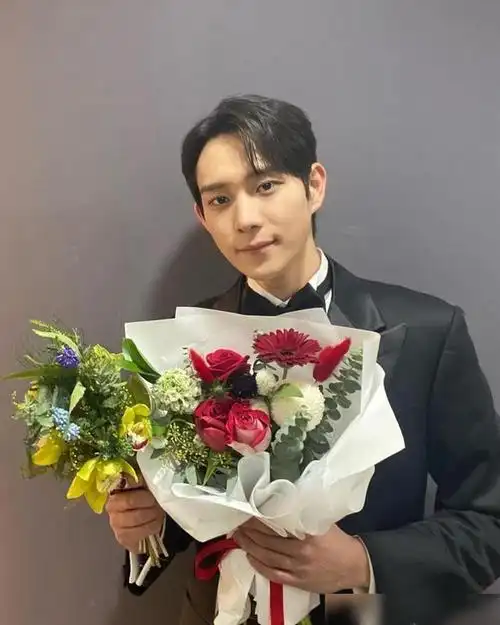 顶楼韩剧新生代演员金永大撞脸姜栋元金贤秀演过小千颂伊