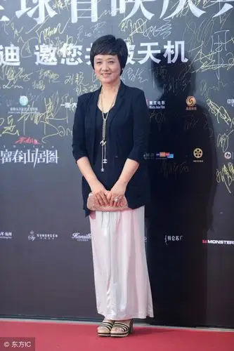 中国影视女演员邓婕