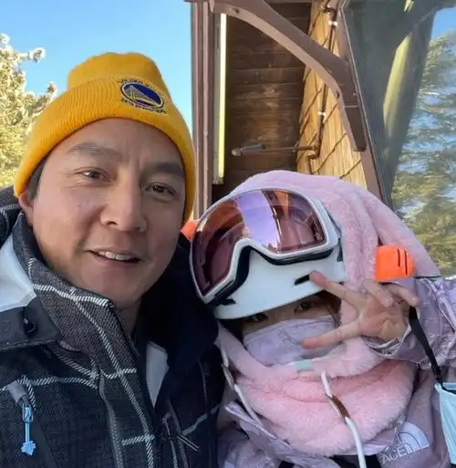 吴彦祖停工4年复出受访,自嘲是过气艺人,常被10岁女儿取笑_腾讯新闻