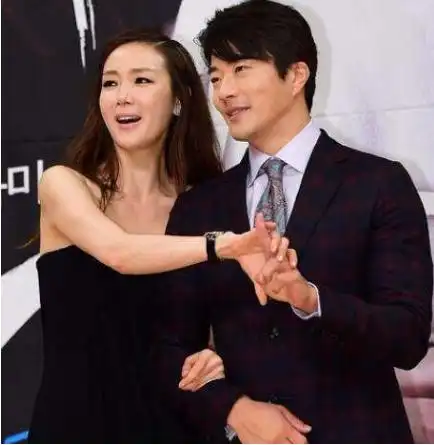 崔智友客串爱的迫降引热议,事业上的成功,难掩老公尴尬的身份