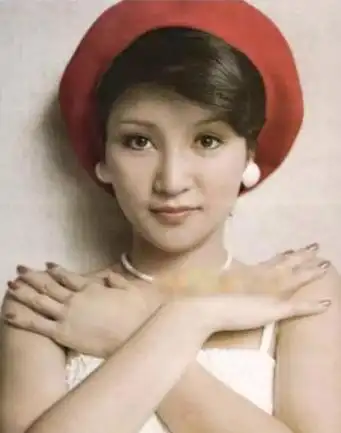 被谢贤养了12年用青春换来2000万分手费38岁的coco现状如何