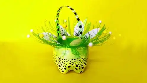 饮料瓶手工diy,用雪碧瓶制作漂亮的花篮装饰品