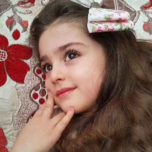 外国小女孩头像超萌开心,外国小女孩头像 可爱(女生头像图片)