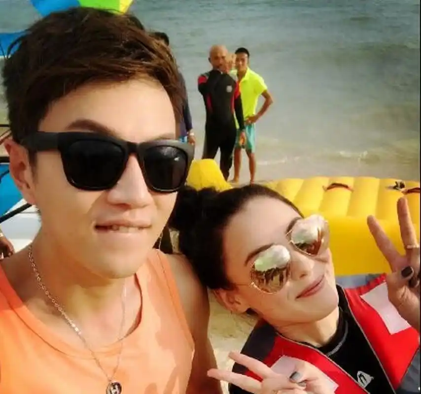 近日,港媒爆料称知名演员张柏芝和何孟怀已经在私下里领证成婚,她带着