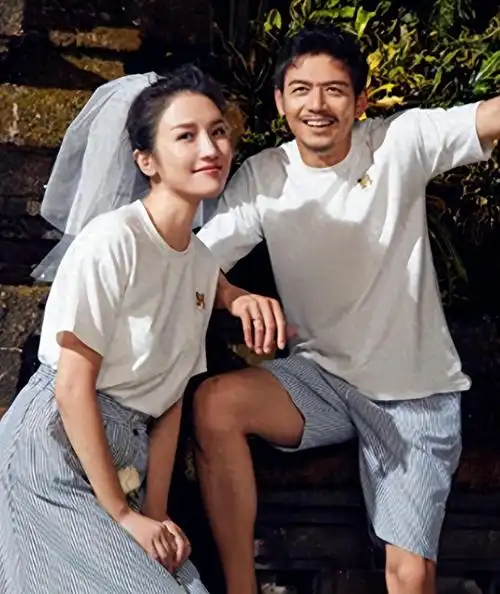 杨烁和自己的妻子都是圈中的演员.