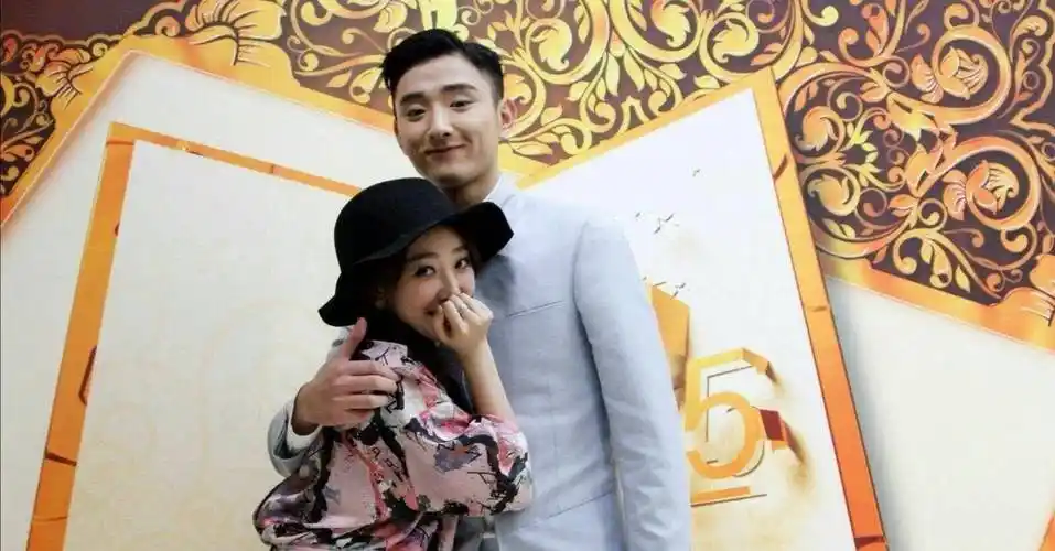 于小彤_回应_恋情