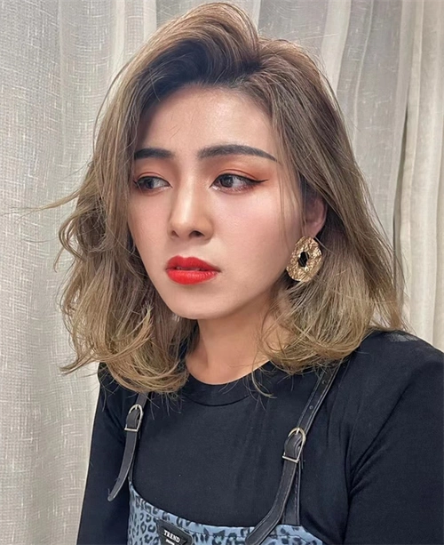 气质气场必备发型 最新职场女生短发_职场发型 - 美发站