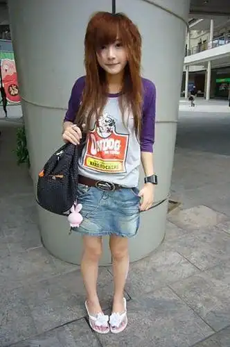 这个非主流女生是谁