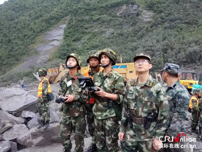 武警黄金部队抵达受灾中心 无人机航拍现场画面(组图)