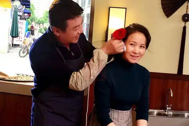 美女演员赵越当红时嫁佟凡恩爱27年未生子女婚姻也幸福美满