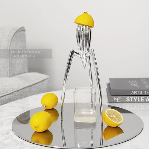 简约现代外星人榨汁机手动柠檬榨汁器摆件样板房厨房台面软装饰品