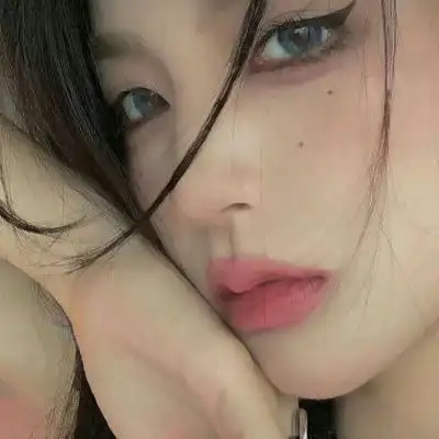 网络爆火女生头像 高清真人爆火全网的女生头像图片_女生头像_头像屋