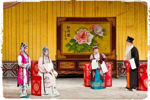 京剧舞台拍摄——《 锁麟囊》 (程派名剧)