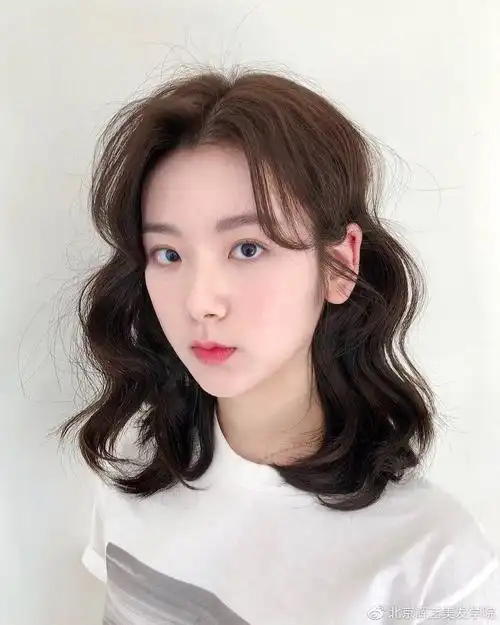 2022春夏中短发型流行趋势