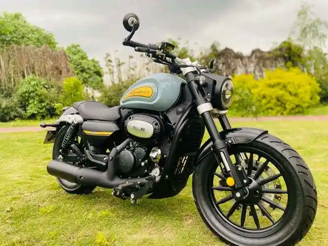 珠峰华鹰安吉拉二手摩托车_摩托范_哈罗摩托