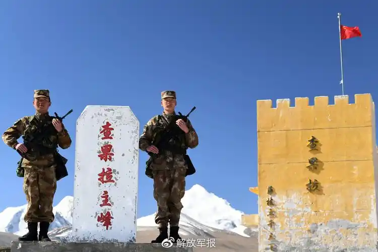 雪山上的查果拉哨所有一群顶天立地好男儿