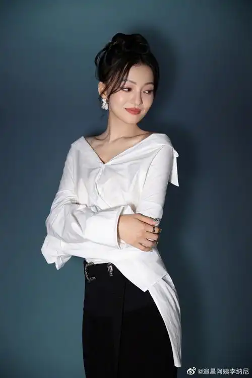 张韶涵白衣黑裙##声生不息宝岛季