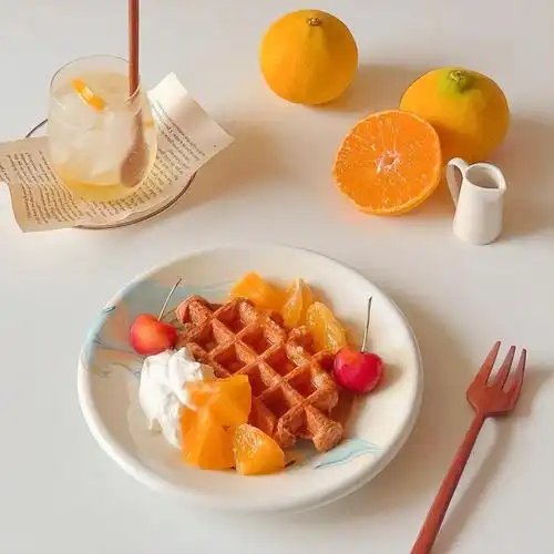 高情商晒美食的句子(适合晒美食的朋友圈趣味文案)