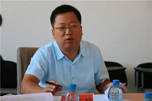 会上,旗文明办负责人任剑同志对童谣作品征集评选工作进行了说明,介绍