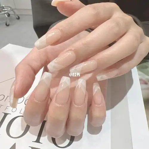 超级温柔的法式美甲