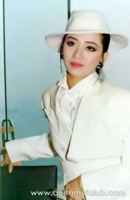 您当前所在位置 : 梅艳芳纪念馆 回忆相册 生 辰:公历1963年10月10日