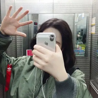 女生头像短发模糊