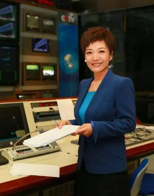 贺红梅从河北出来的央视主播事业顺风顺水婚姻状况却无人知