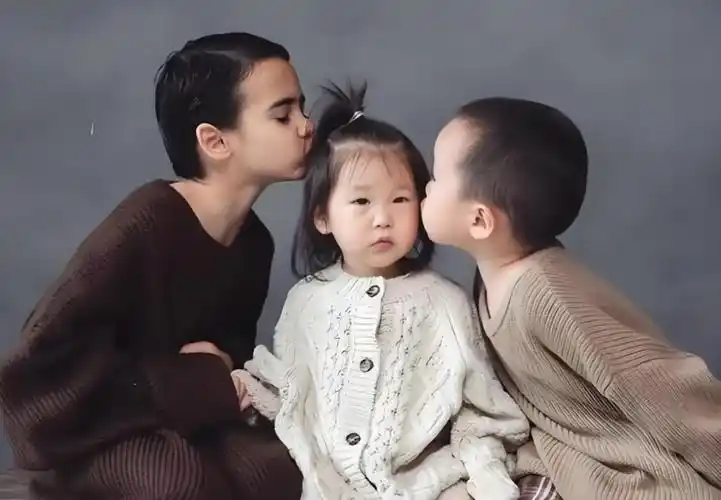 张纪中夫妇首次回应混血儿子马丁身世:系杜星霖非婚生子