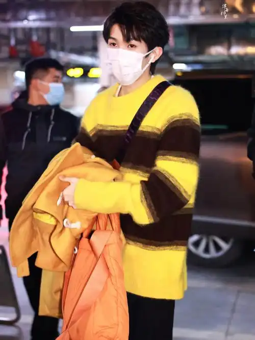 黄其淋是小蜜蜂嗡嗡嗡