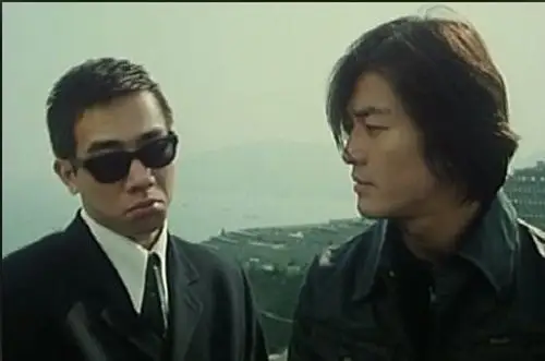 ▼陈小春和《古惑仔》兄弟吃团圆饭,气氛看起来很好.