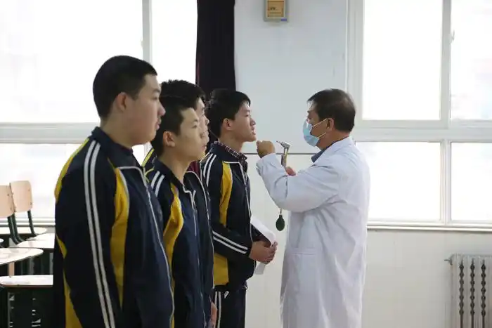 衡水市2015年空军招飞体检工作在我校圆满结束