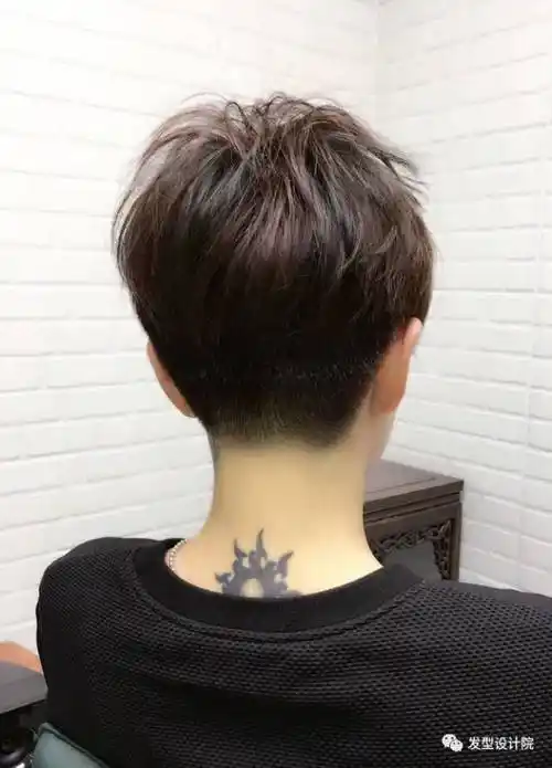 今年流行精致"剃后头"