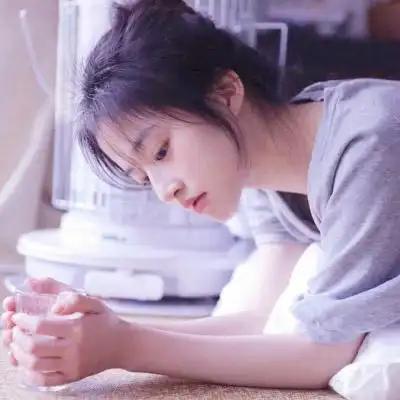 高清女头像侧脸干净 唯美有气质清纯少女头像 - 女生头像图片- 不二