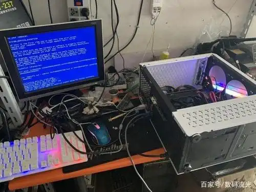 我刚修好客户的电脑故障,又出现一个故障,客户:想加钱就直说!