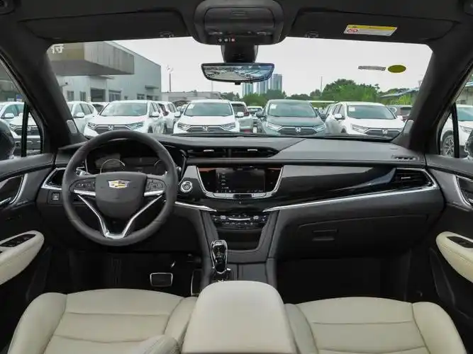 凯迪拉克xt6的内饰设计充满了豪华感和现代感.