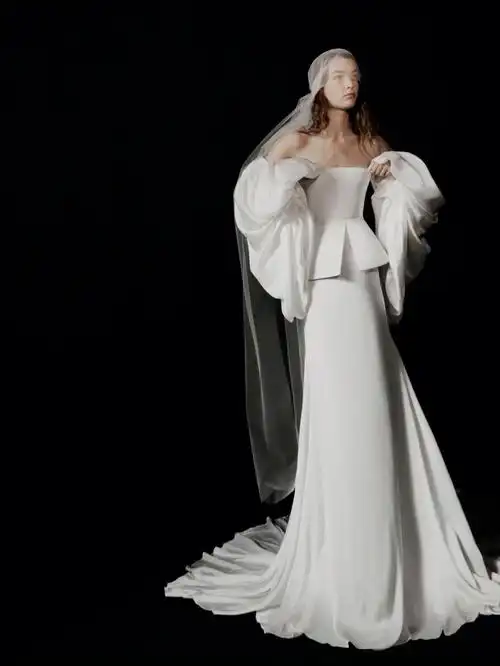 verawanghautef2022王薇薇新季婚纱发布