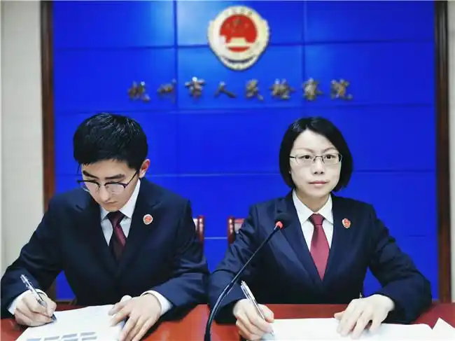 吕静:敲开"红通1号"顽固心结_中华人民共和国最高人民检察院