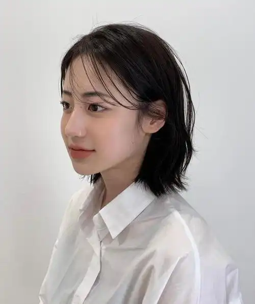 显年轻的短发发型,短发显年轻的发型(普普通通短发,好减龄)