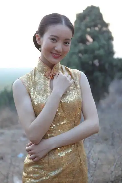 金晨惊艳时尚美图