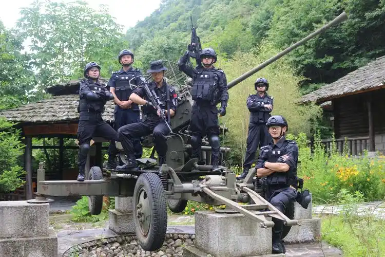 宁陕巡特警大队开展实弹射击训练检验训练成果 提升实战本领