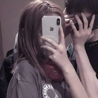 超甜的情侣头像真人挡脸高清图片