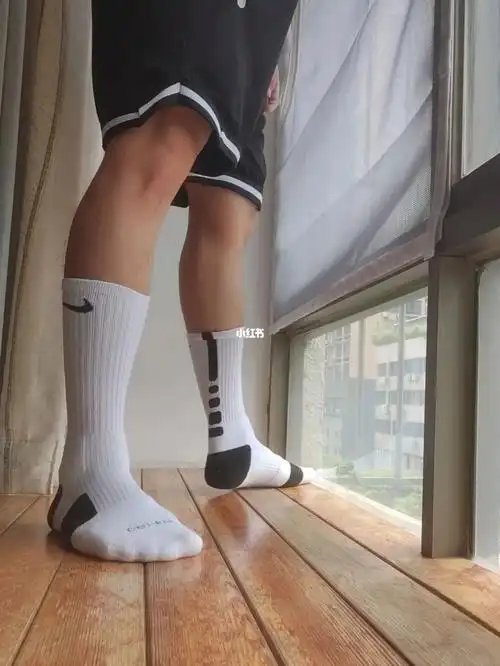 ootd  #男生袜子搭配  #足球袜  #体育生白袜  #体育生  #篮球白