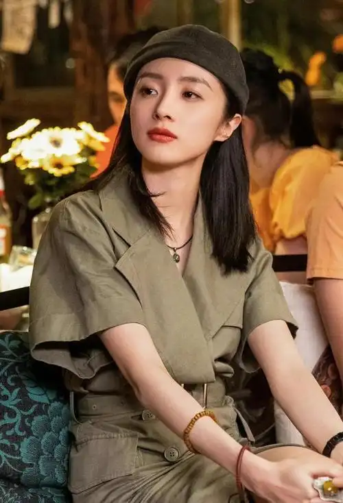 看刘亦菲和胡冰卿就知道了|如花|谭松韵|鹅蛋脸_网易订阅