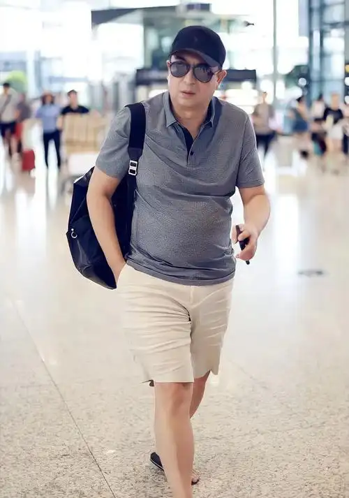 张嘉译1970年出生在陕西的一个普通家庭.