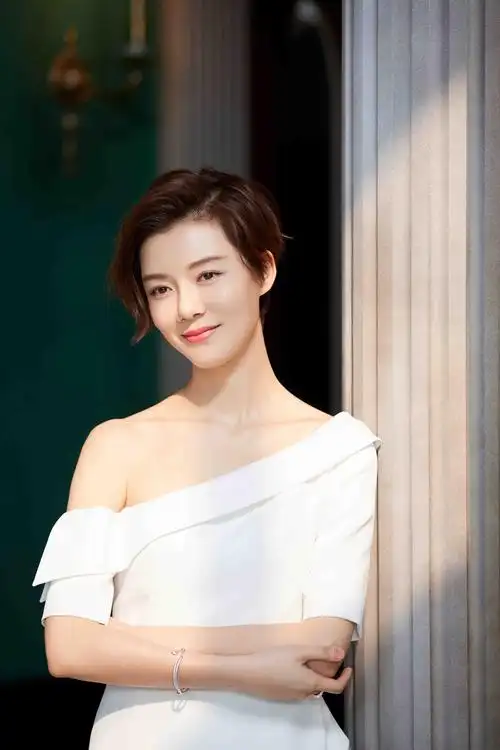 他的父亲叫车晓彤.曾经在老西游记扮演过一个角色.