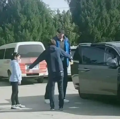 易建联213荆灵1742人儿子身高呢5岁就得买成人票