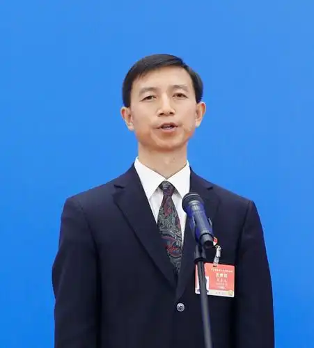 这位长在黄河边的山东代表"火"了,大众日报揭秘背后故事