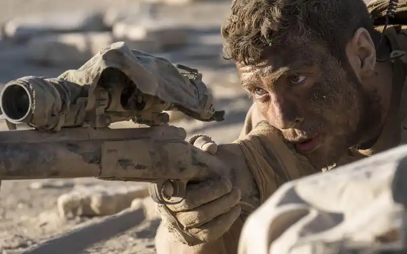 打死60美国兵的狙击手!满屏的压迫感,战争电影《生死之墙》